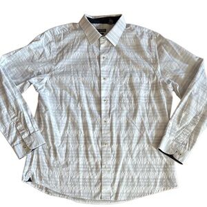 VAN HEUSEN MENS DRESS SHIRT X-LARGE (17-17.5) WHITE NAVY STRIPED LIKE NEW